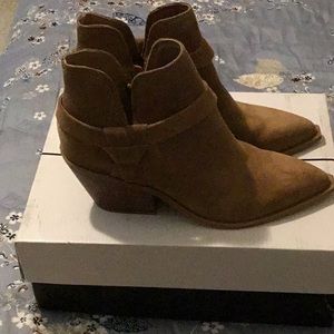 Dolce vita tan suede ankle boots, new in box